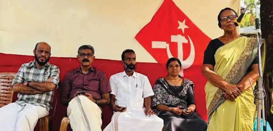 കെ വാസുക്കുറുപ്പ് അനുസ്മരണ സമ്മേളനം സിപിഐ എം ജില്ലാ കമ്മിറ്റി അംഗം ജി രാജമ്മ ഉദ്ഘാടനംചെയ്യുന്നു