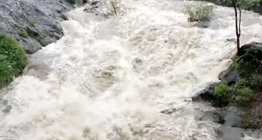 തൊട്ടിൽപ്പാലം പുഴയിൽ ഉണ്ടായ മലവെള്ളപ്പാച്ചിൽ