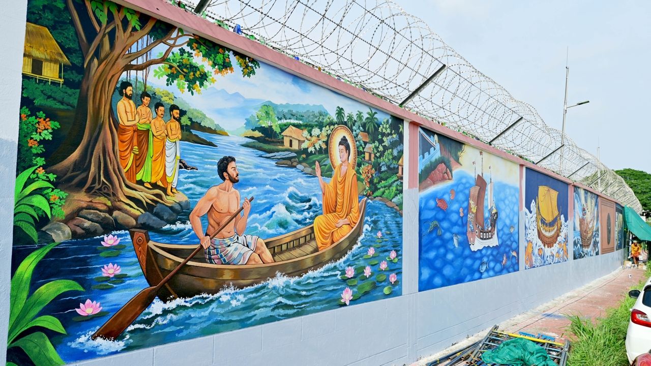 Kochi Naval Base mural painting