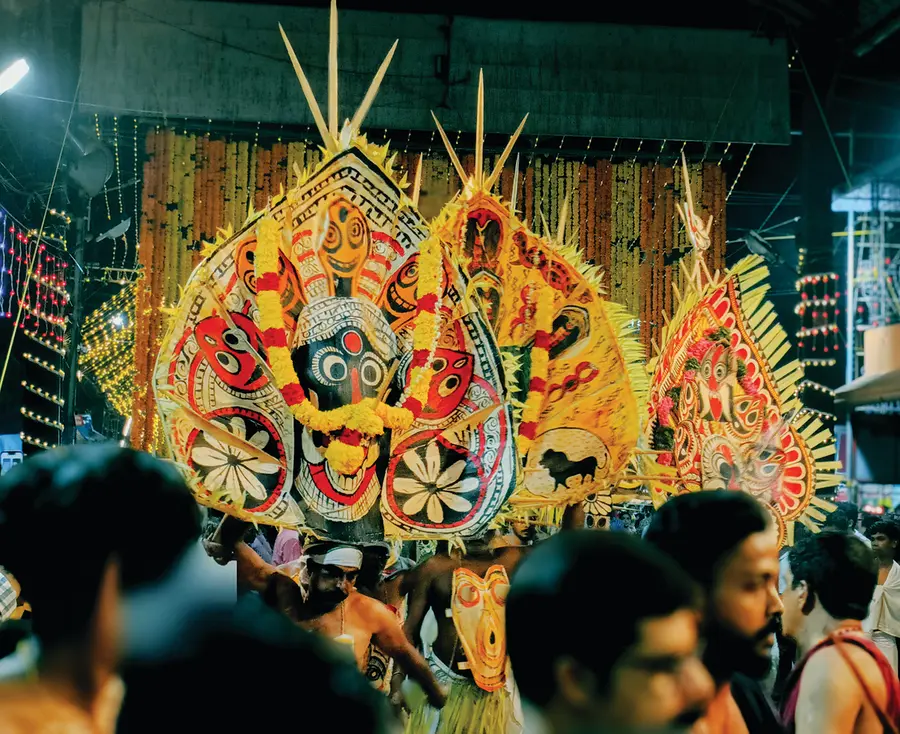 കാഞ്ഞൂർ ദുർഗാദേവീക്ഷേത്രത്തിലേക്ക് കോലങ്ങൾ എത്തുന്നു (ഫയൽ ചിത്രം)