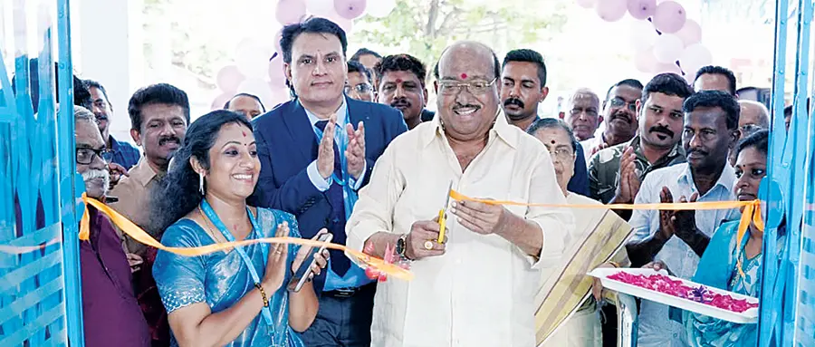 കനറാ ബാങ്ക് കാർത്തികപ്പള്ളി ബ്രാഞ്ച് മഹാദേവികാട്ട് എസ്എൻഡിപി യോഗം ജനറൽ സെക്രട്ടറി വെള്ളാപ്പള്ളി നടേശൻ ഉദ്ഘാടനംചെയ്യുന്നു
