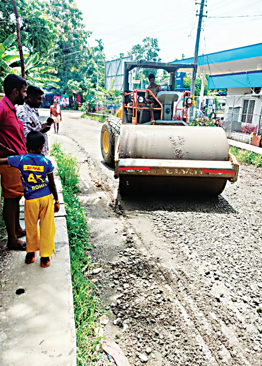 നിർമാണപ്രവർത്തനങ്ങൾ ആരംഭിച്ച വീയപുരം- മുളയ്ക്കാംതുരുത്തി റോഡ്