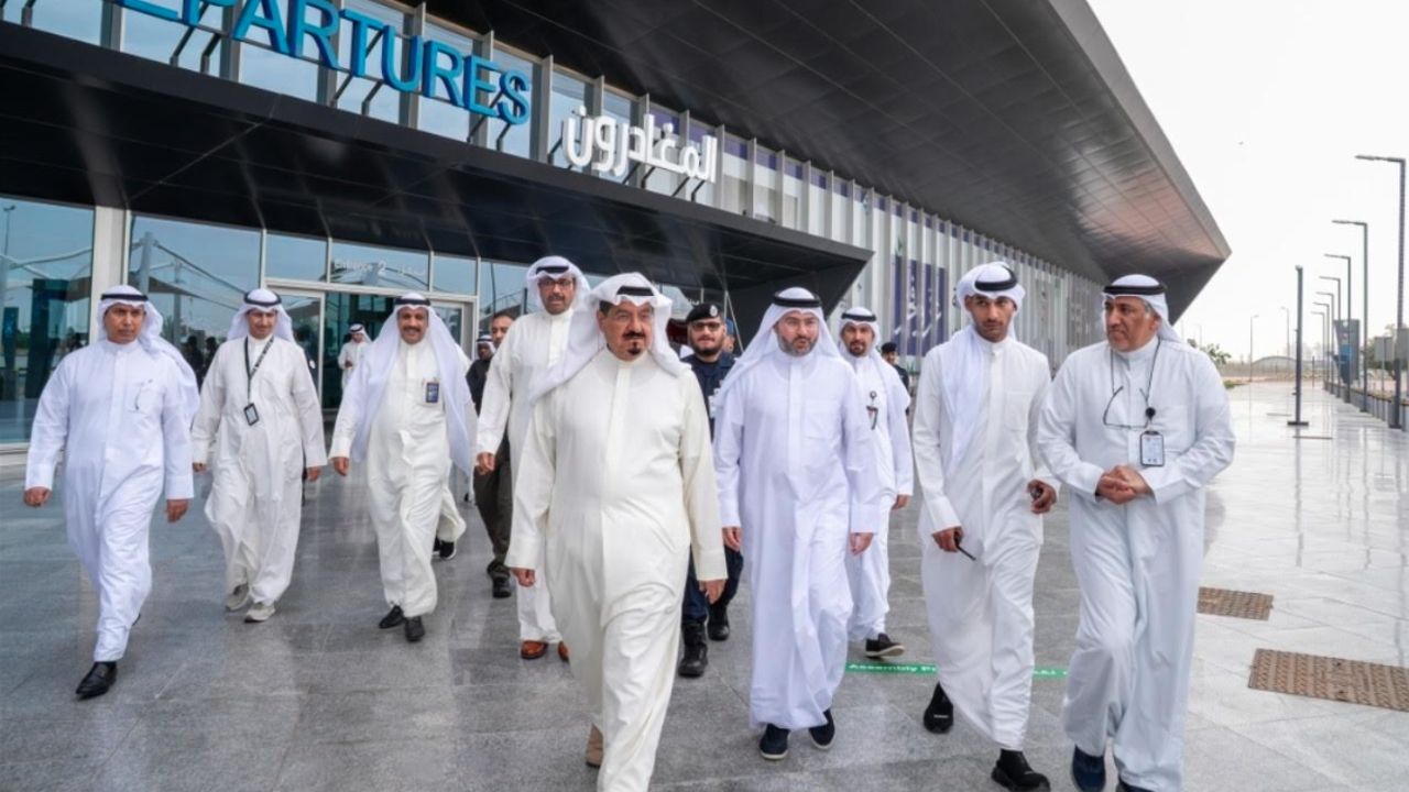Kuwait PM Airport Visit