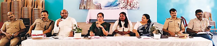 അർത്തുങ്കൽ സെന്റ് ആൻഡ്രൂസ് ബസിലിക്കയിലെ തിരുനാളിനോടനുബന്ധിച്ച് കൂടുതൽ സൗകര്യങ്ങളൊരുക്കാൻ എഡിഎം ആശാ സി എബ്രഹാം അധ്യക്ഷതയിൽ കൂടിയ അവലോകന യോഗം
