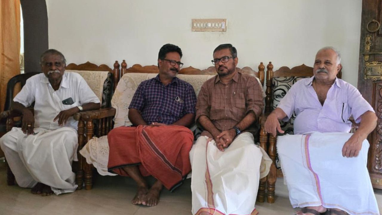 M B Rajesh Visits Sreenanda’s Family.jpg