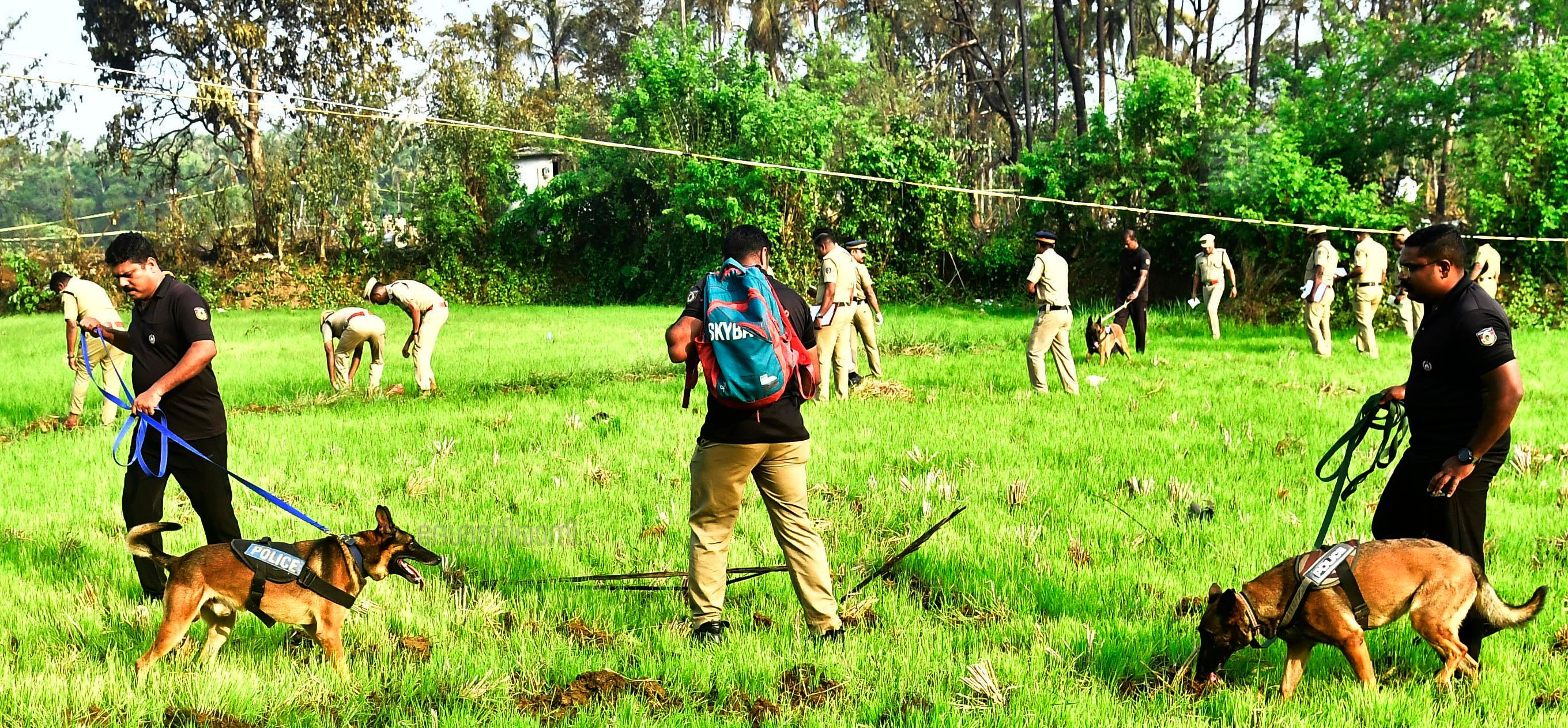 MUNDATHIKODE BLAST CADAVER DOGS NOT SIZED
