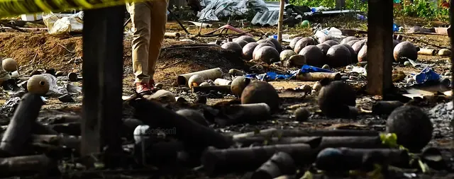 MUNDATHIKODE BLAST DEFUES FIRECRACKERS NOT SIZED