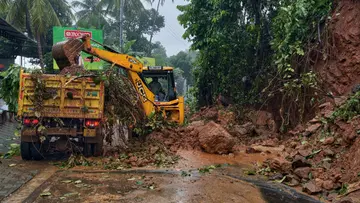Malappuram Tirur Raod Mudslide