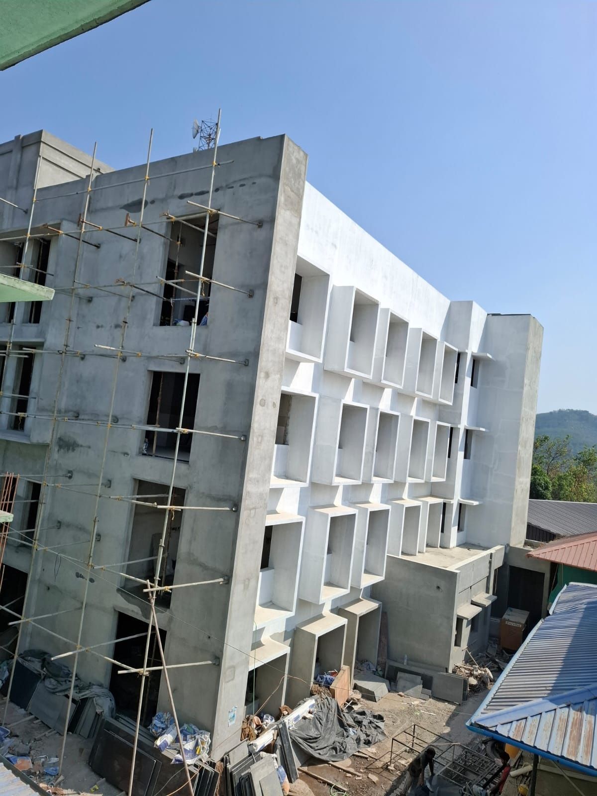 നിർമാണം പുരോഗമിക്കുന്ന  മണ്ണാർക്കാട് താലൂക്ക് ആശുപത്രി കെട്ടിടം
