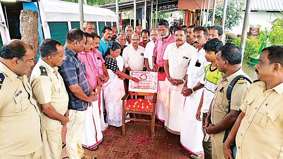 Panchayat President Swapna Shabu lights the lamp at a memorial program organized by Arangu Social Service Forum on Kumarakom Boat Tragedy Day