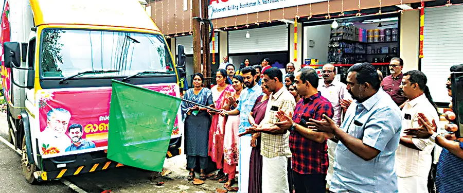 സപ്ലൈകോയുടെ സഞ്ചരിക്കുന്ന ഓണം വിപണി എം എസ് അരുൺകുമാർ എംഎൽഎ ഫ്ലാഗ് ഓഫ് ചെയ്യുന്നു