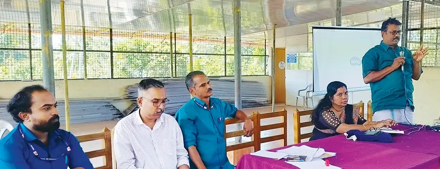 റെസ്‌പോൺസ് പ്രോഗ്രാം പരിശീലനം ചെങ്ങന്നൂർ മണ്ഡലം ചാർജ് ഓഫീസർ പി സി ശ്രീകുമാർ ഉദ്ഘാടനംചെയ്യുന്നു