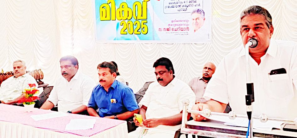 പുലിയൂരിൽ സിപിഐ എം സംഘടിപ്പിച്ച അനുമോദനസമ്മേളനം മന്ത്രി സജി ചെറിയാൻ ഉദ്ഘാടനംചെയ്യുന്നു