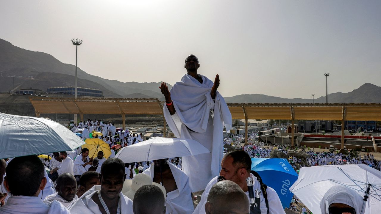 Mount Arafat pilgrims