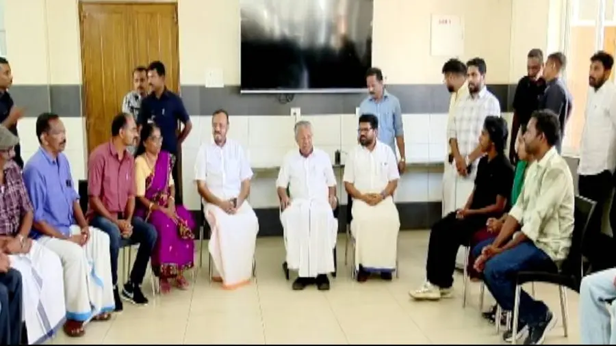 Mundakkai Survivors meet Pinarayi Vijayan