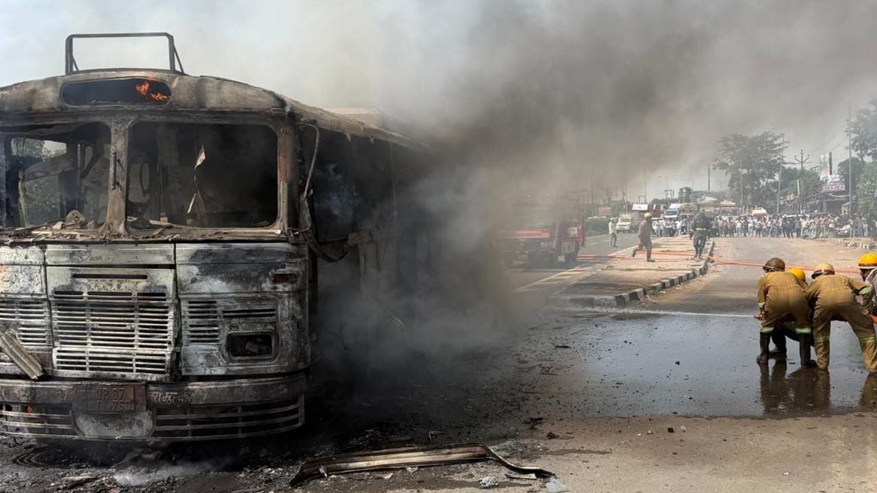 Muzaffarnagar CNG Bus Fire
