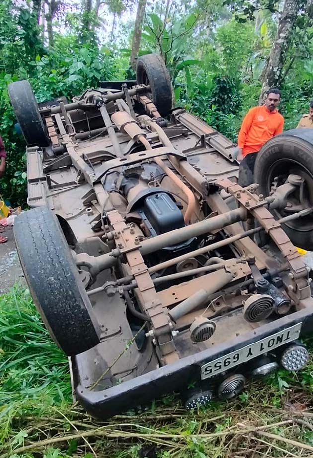 ഏലത്തോട്ടം തൊഴിലാളികള്‍ സഞ്ചരിച്ചിരുന്ന ജീപ്പ് മറിഞ്ഞ് 16പേര്‍ക്ക് പരിക്ക്. 