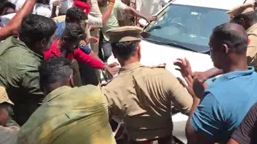 Narayanasamy supporters picketing Vythialingam MP