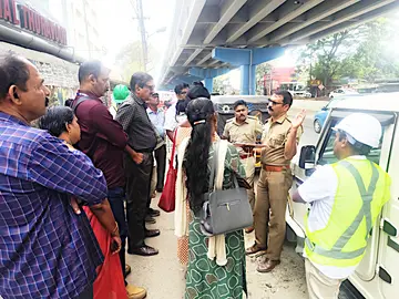 ദേശീയപാതയുടെ സുരക്ഷയുമായി ബന്ധപ്പെട്ട് തുറവൂരിൽ നടന്ന പരിശോധന