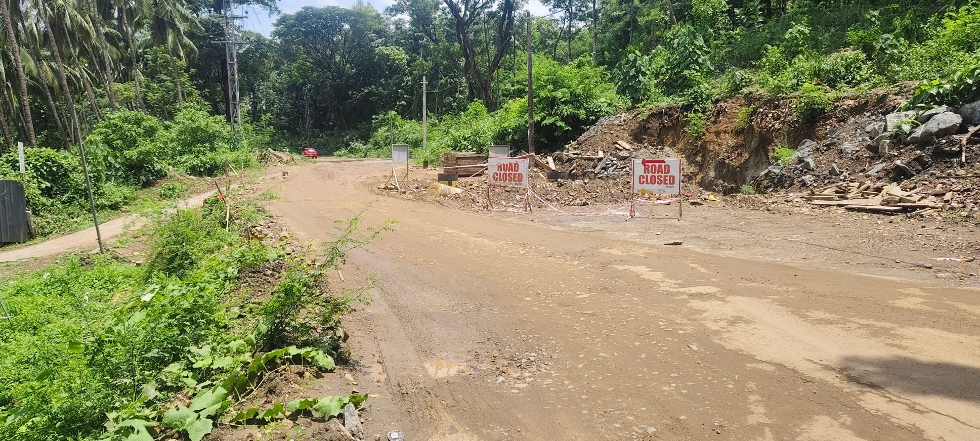 തകർന്ന് തരിപ്പണമായ നെല്ലിപ്പുഴ – ആനമുളി റോഡ് 