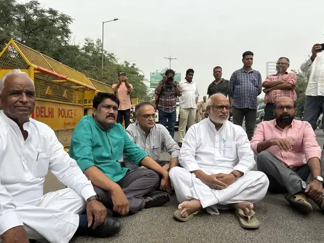 Noida Workers Protest CPIM Delegation visit 