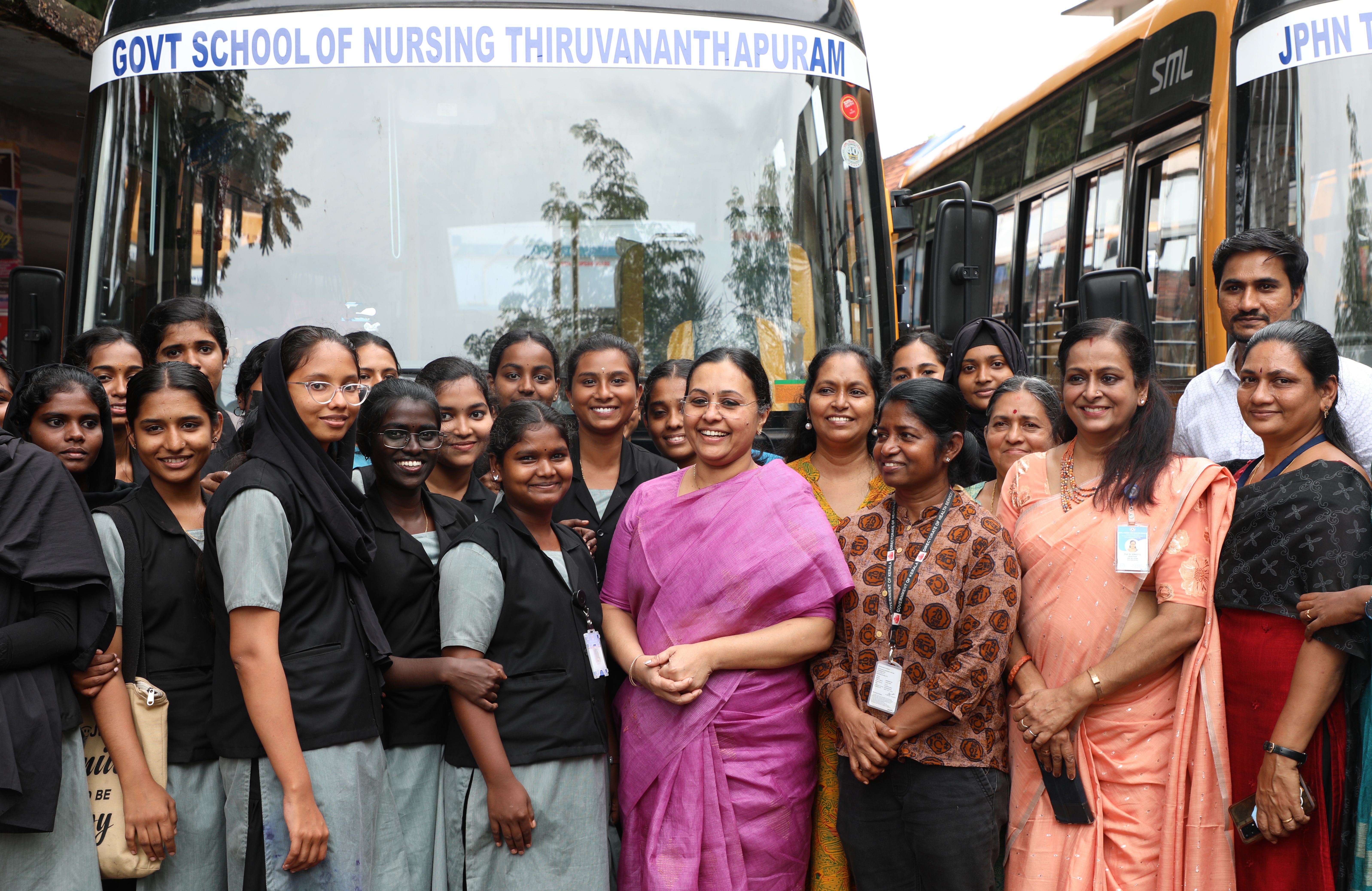 8 new buses for nursing schools