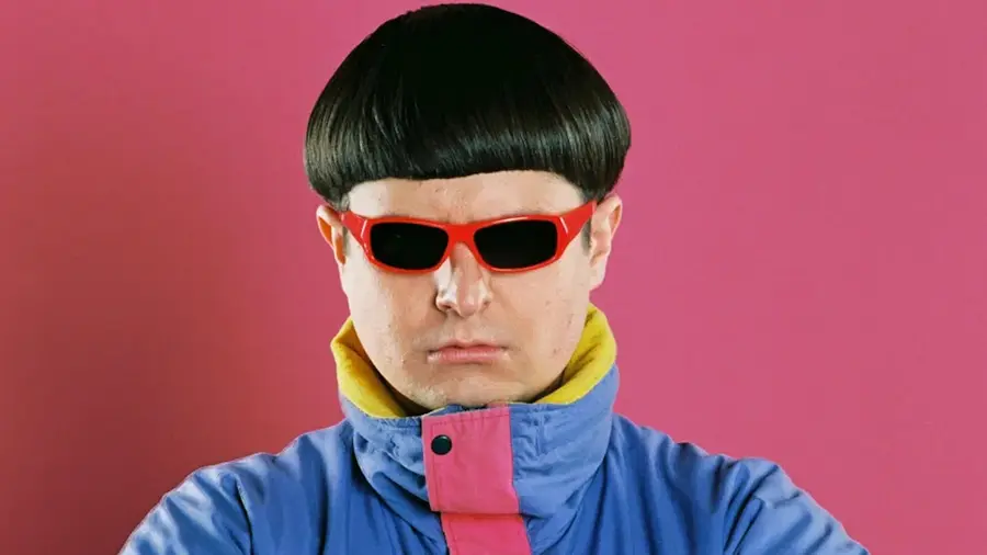 OLIVER TREE