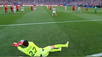  Oufa Shobeir blocks penalty
