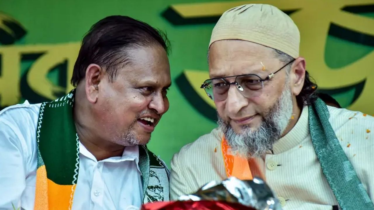 ഹുമയൂൺ കബീർ,  അസദുദ്ദീൻ ഒവൈസി / Image Credit : PTI