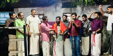 ഡൽഹി ചലോ പാർലമെന്റ് മാർച്ചിൽ പങ്കെടുത്ത് അറസ്റ്റിലായ ഡിവൈഎഫ്ഐ ജില്ലാ സെക്രട്ടറിയറ്റംഗം പി എ അഖിലിന് ഡിവൈഎഫ്ഐ കാർത്തികപ്പള്ളി ബ്ലോക്ക് കമ്മിറ്റി നല്കിയ സ്വീകരണം