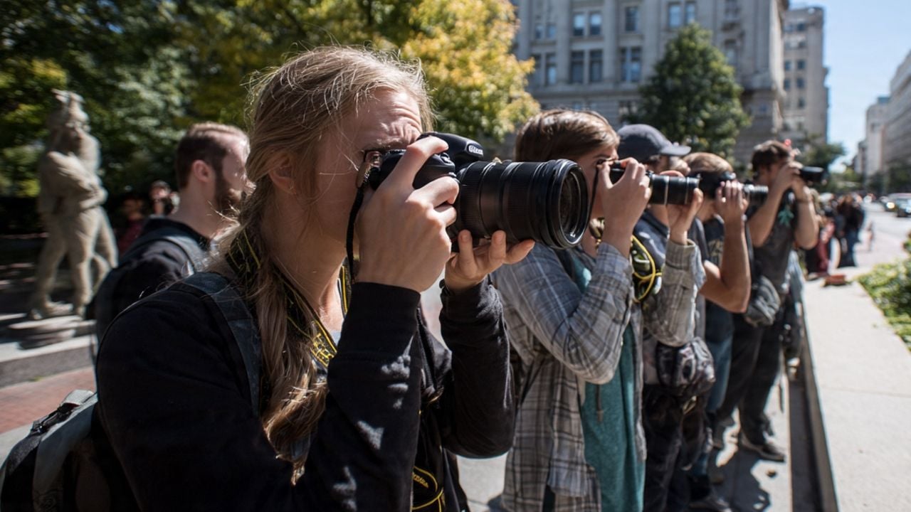 PHOTO JOURNALISM STUDENTS