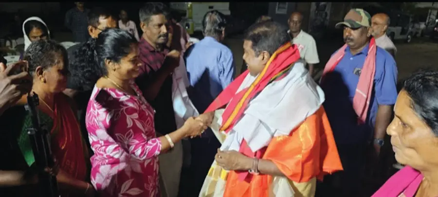 വേലിയാകുളത്ത് പി പി ചിത്തരഞ്ജന് സ്വീകരണം നൽകിയപ്പോൾ