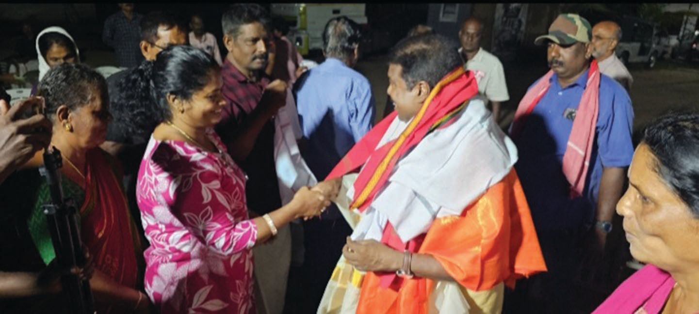 വേലിയാകുളത്ത് പി പി ചിത്തരഞ്ജന് സ്വീകരണം നൽകിയപ്പോൾ