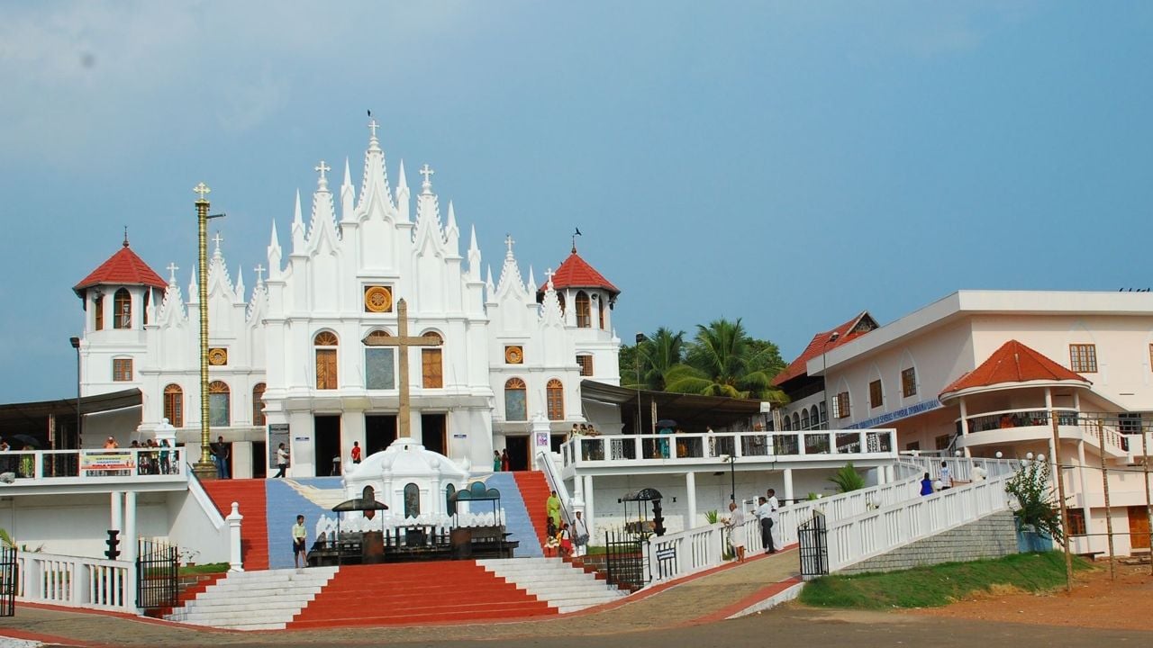 PUTHUPPALLY CHURCH