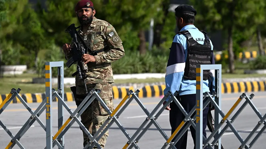 Pakistan Security personnel