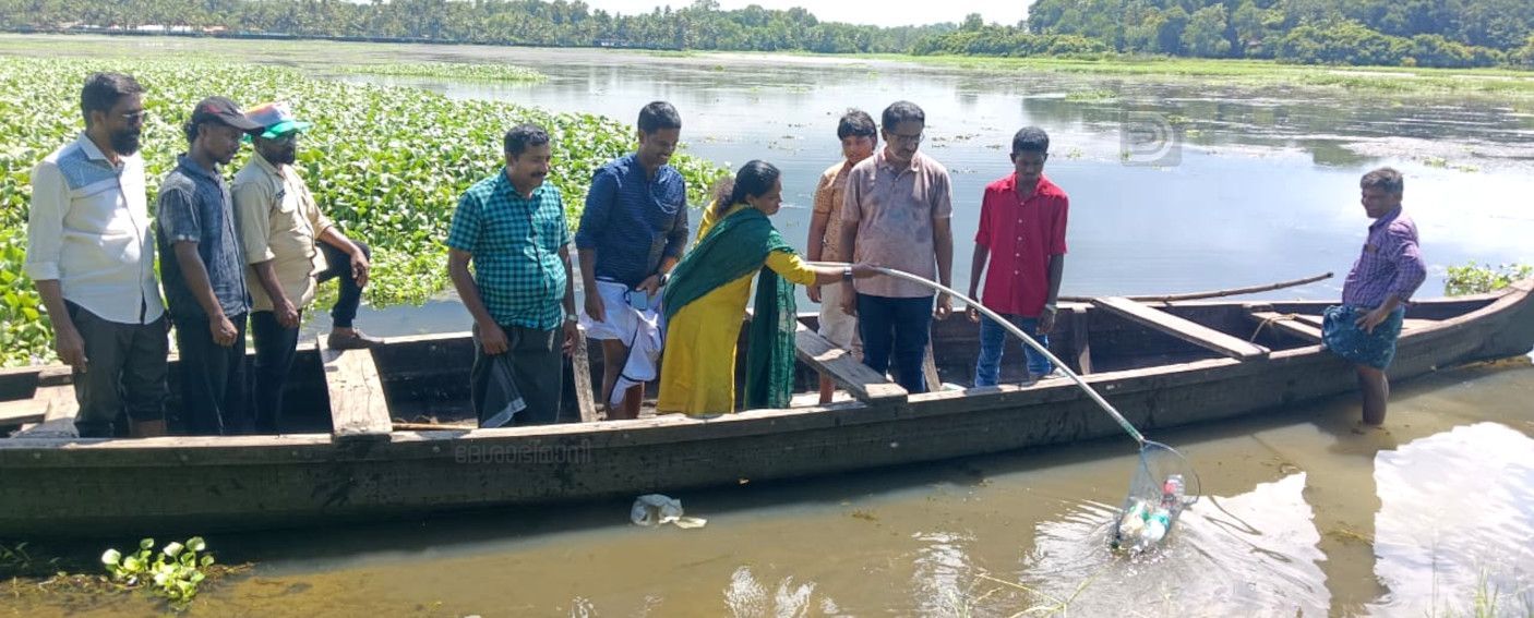സബർമതി ഗ്രന്ഥശാല നേതൃത്വത്തിൽ നടന്ന നദീ ശുചീകരണം 