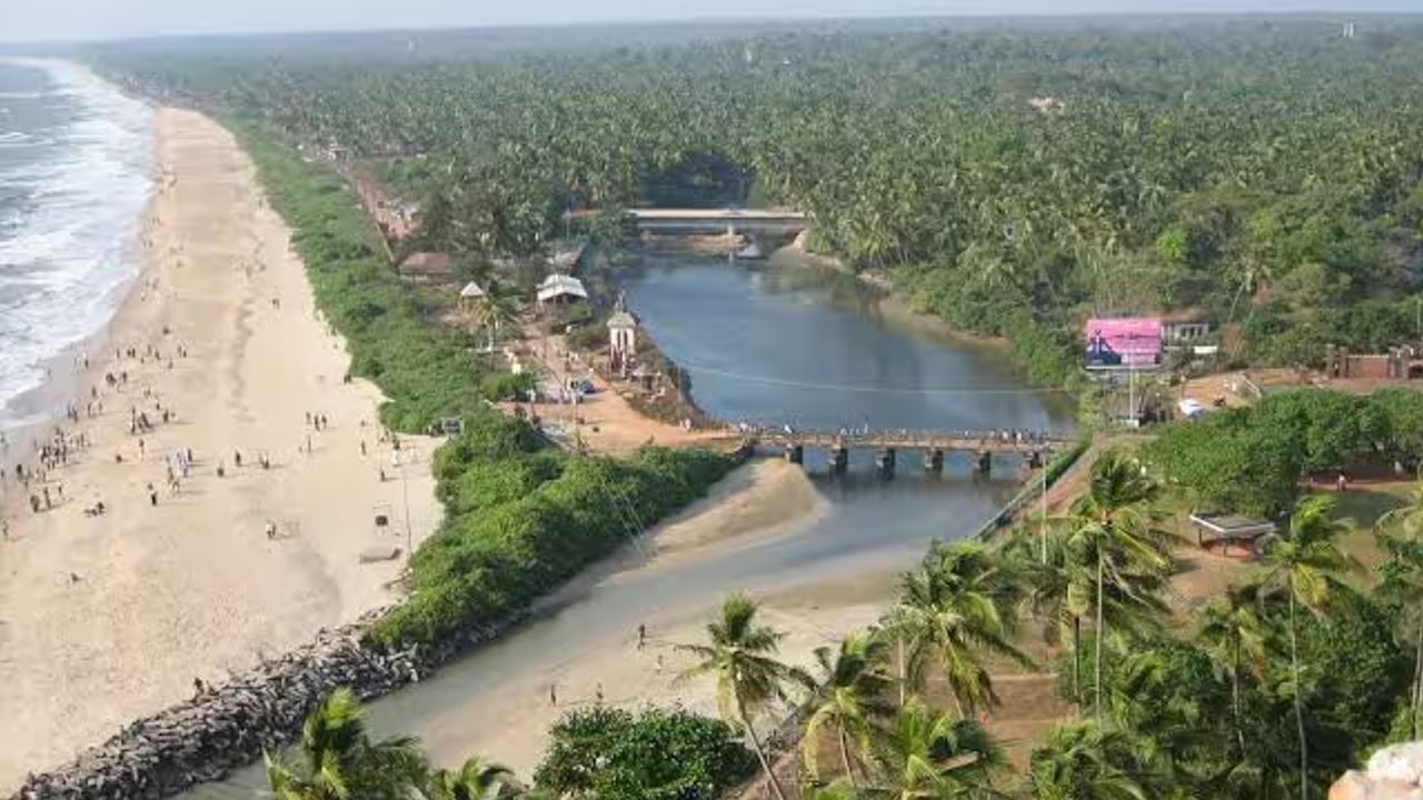 Payyambalam.jpg