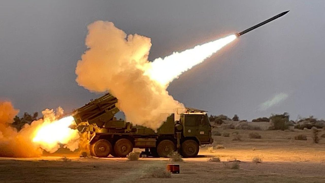 Pinaka missile.jpg