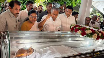 Pinarayi Vijaayan pays tribute to Ramesh Paleri