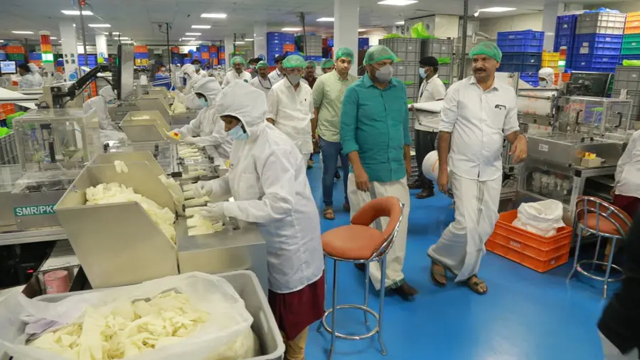 P rajeev glove