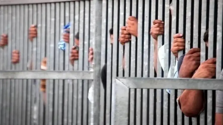 Prisoners.jpg