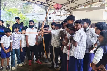 വെറ്റിലപ്പാറ ഗവ. ഹൈസ്കൂളിൽ വിമുക്തി മിഷന്റെ നേതൃത്വത്തിൽ നടന്ന ആർച്ചറി പരിശീലനം