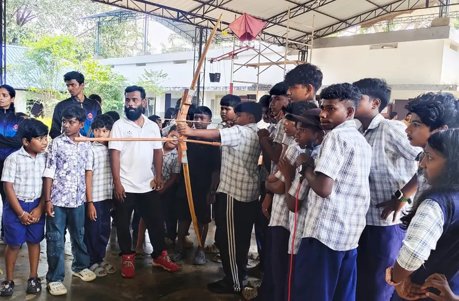 വെറ്റിലപ്പാറ ഗവ. ഹൈസ്കൂളിൽ വിമുക്തി മിഷന്റെ നേതൃത്വത്തിൽ നടന്ന ആർച്ചറി പരിശീലനം