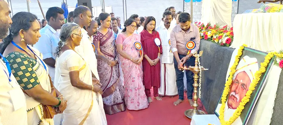 കെപിഎംഎസ് മാള ഏരിയ യൂണിയന് നടത്തിയ അയ്യങ്കാളി ജയന്തി ഘോഷയാത്രയും സാംസ്കാരിക യോഗവും എഴുത്തുകാരന് ഡോ. അമല് സി രാജന് ഉദ്ഘാടനം ചെയ്യുന്നു