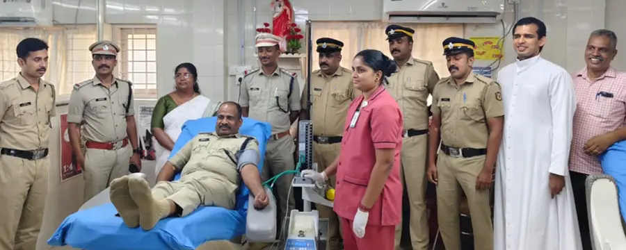 പൊലീസ് സ്മൃതി ദിനത്തോടനുബന്ധിച്ച് ചാലക്കുടി സബ് ഡിവിഷന്റെ  നേതൃത്വത്തില്‍ സംഘടിപ്പിച്ച മെഗാ രക്തദാന ക്യാമ്പ് 