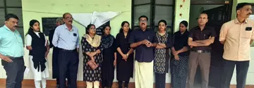 ബാർ കൗൺസിൽ ഓഫ് ഇന്ത്യയുടെ ജനാധിപത്യവിരുദ്ധ നടപടിക്കെതിരെ ഓൾ ഇന്ത്യ ലോയേഴ്സ് യൂണിയന്റെ നേതൃത്വത്തിൽ നടത്തിയ ധർണ അഡ്വ. അഷറഫ് സാബാൻ ഉദ്ഘാടനം ചെയ്യുന്നു