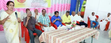 വിദ്യാഭ്യാസ പുരസ്കാര സമർപ്പണ സമ്മേളനം ഗീത ഗോപി എംഎൽഎ ഉദ്ഘാടനം ചെയ്യുന്നു