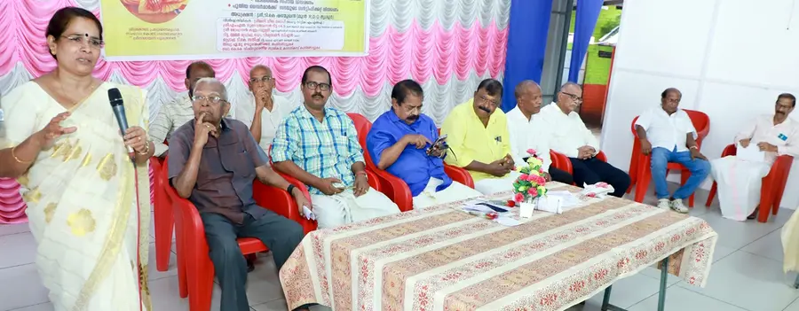വിദ്യാഭ്യാസ പുരസ്കാര സമർപ്പണ സമ്മേളനം ഗീത ഗോപി എംഎൽഎ ഉദ്ഘാടനം ചെയ്യുന്നു