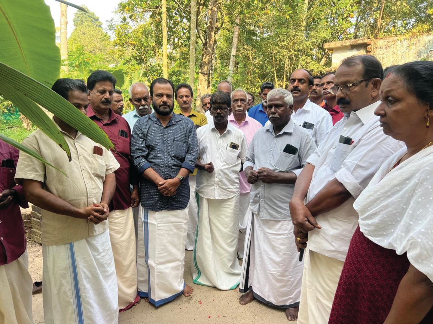 സിപിഐ എം ചെറുതന ലോക്കൽ സെക്രട്ടറിയും  കർഷകസംഘം ജില്ലാവൈസ്‌ പ്രസിഡന്റുമായിരുന്ന ആർ സുരേഷ്‌കുമാറിന്റെ  മൂന്നാമത് ചരമവാർഷികദിനം ആചരിച്ചു. 