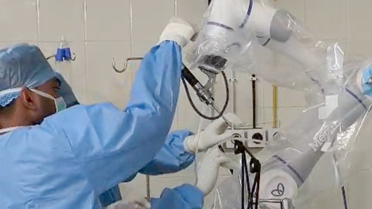 Robotic Knee Surgery.JPG